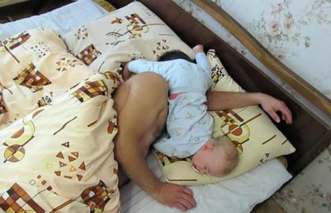 a gyerekek képesek bárhol, bármikor elaludni