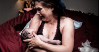 Ilyen a szülés valójában - brutális képek, amiket többé nem töröl az Instagram