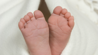 Gólyahír: megszületett a magyar sztár babája – Íme az első fotó a kicsiről