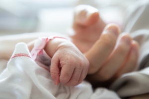 Ismét újszülöttet hagytak egy babamentő inkubátorban