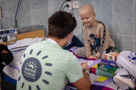 Karácsony a kórházban: gyerekek, akik nem ünnepelhetnek otthon