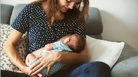 Íme a valóság: baromi nehéz dolgozó és szoptató anyának lenni egyszerre!