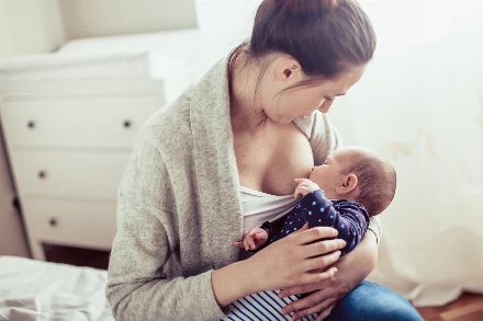 „Nem félsz, hogy örökre így marad?” Ezért nem gond, ha cicin alszik el a babád