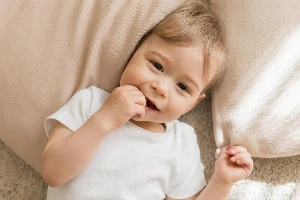 13 figyelmeztető jel, ami megkésett nyelv- és beszédfejlődésre utalhat a születéstől 3 éves korig