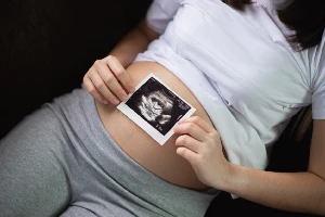 Lehet, hogy elmarad a karantén utáni bébibumm?