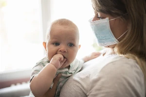 „Neked már egészen más lesz a normális” – egy anya levele a járvány alatt született babájához