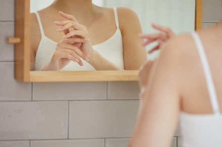 Barnás foltok, kiütések, bőrszárazság: 9 bőrtünet, ami cukorbetegséget jelez