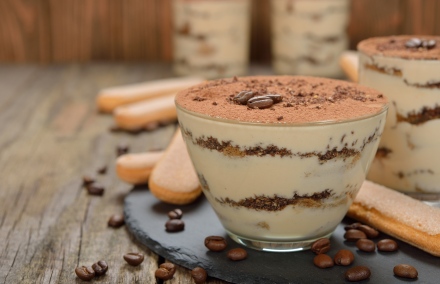 Recept: villámgyors és krémes tiramisu babapiskótával