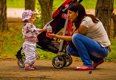 A szülők segítőtársai: a kényelmes pelenka és a babakocsi