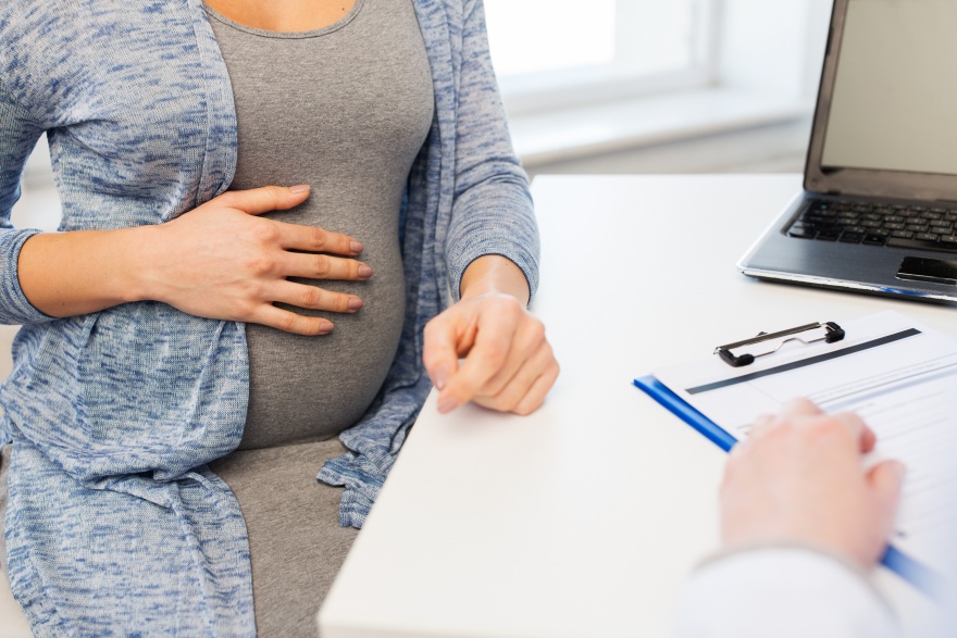 Genetikai vizsgálatok a terhesség alatt: melyik NIPT vizsgálat, mit mutat ki?