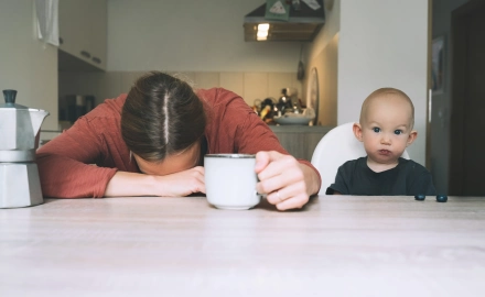 Miért nehéz segítséget kérni anyaként?